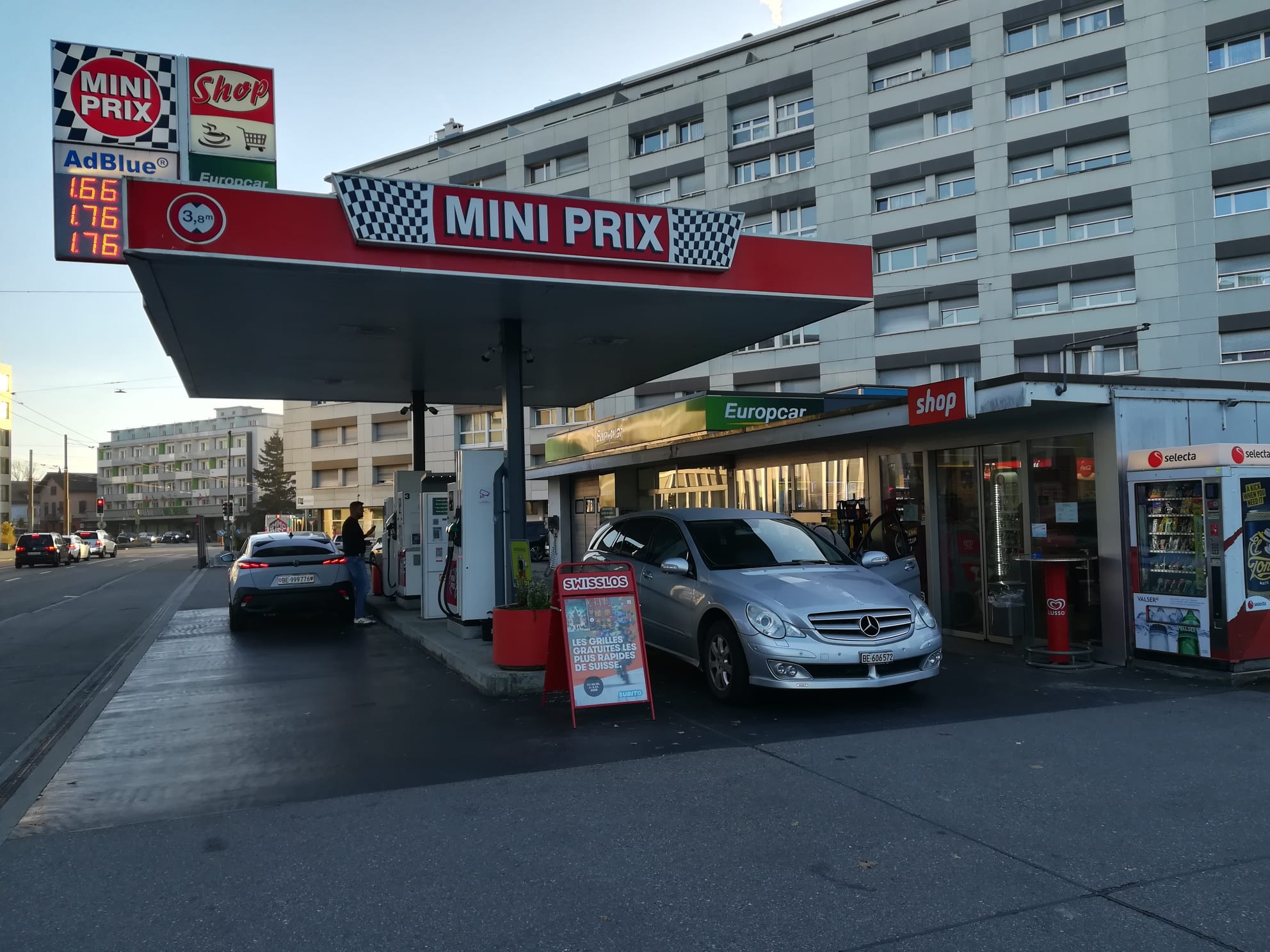 Mini Prix Station essence / Mini Prix Tankstelle