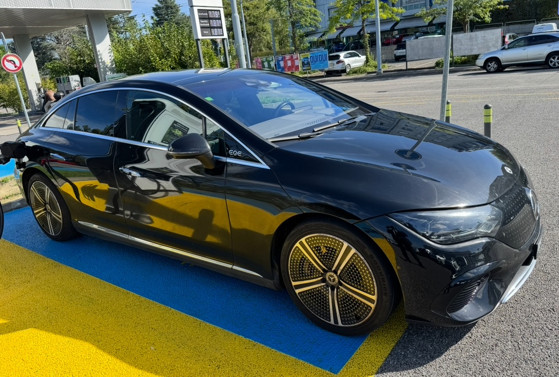 Swiss Prestige Limousine Transfers Sàrl-Logo