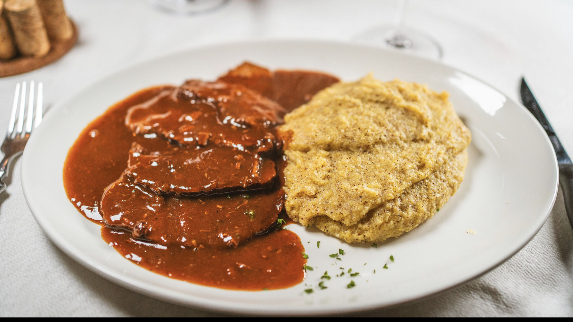 Grotto Reina - Klicken, um das Panorama Bild vergrössert darzustellen
