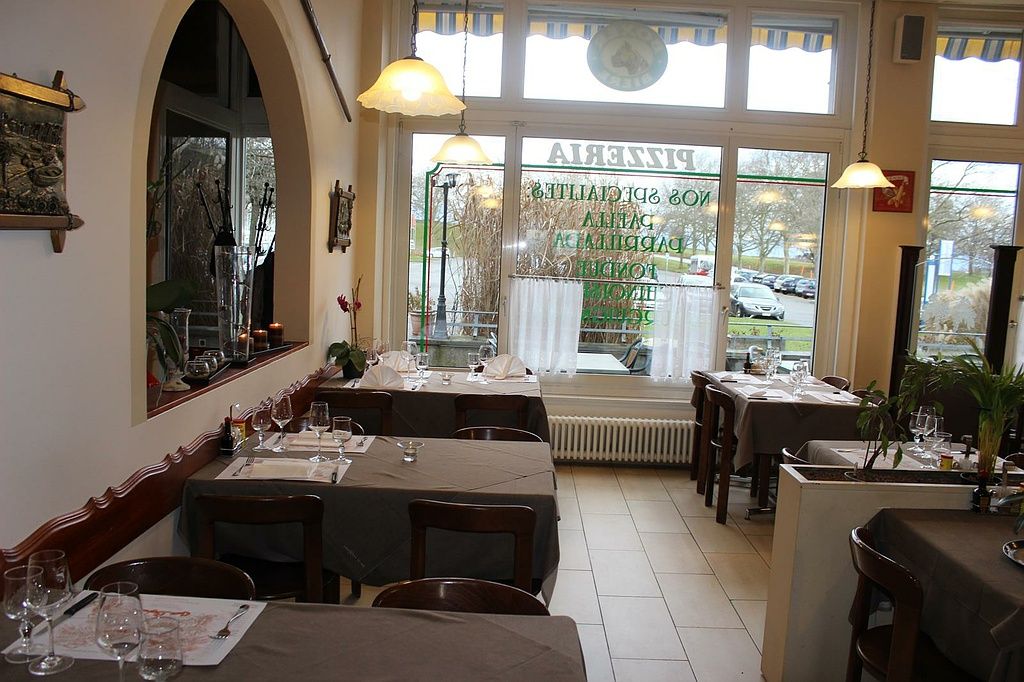 RestaurantPizzeria du Stand de Vernand Café, Restaurant à Romanelsur