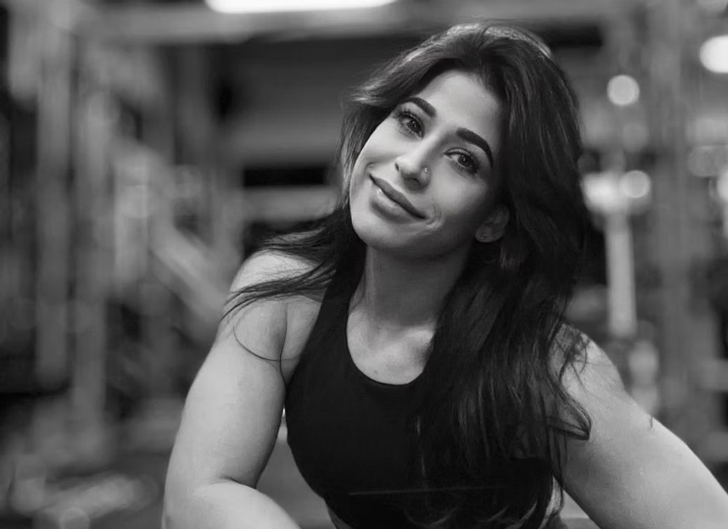 Pavini Vaghela - Klicken, um das Panorama Bild vergrössert darzustellen