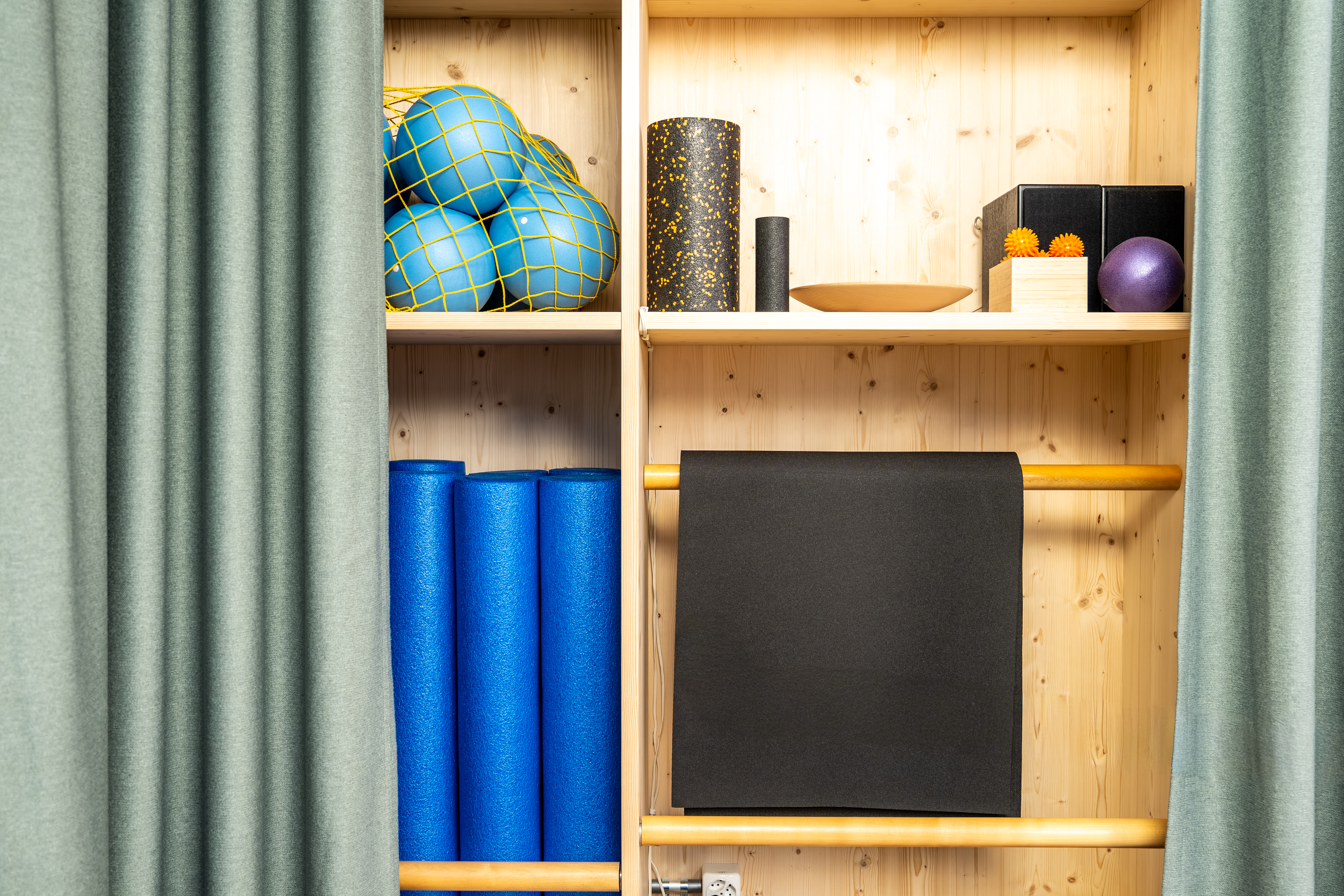 so harmlos auf den ersten Blick :-D!-Logo