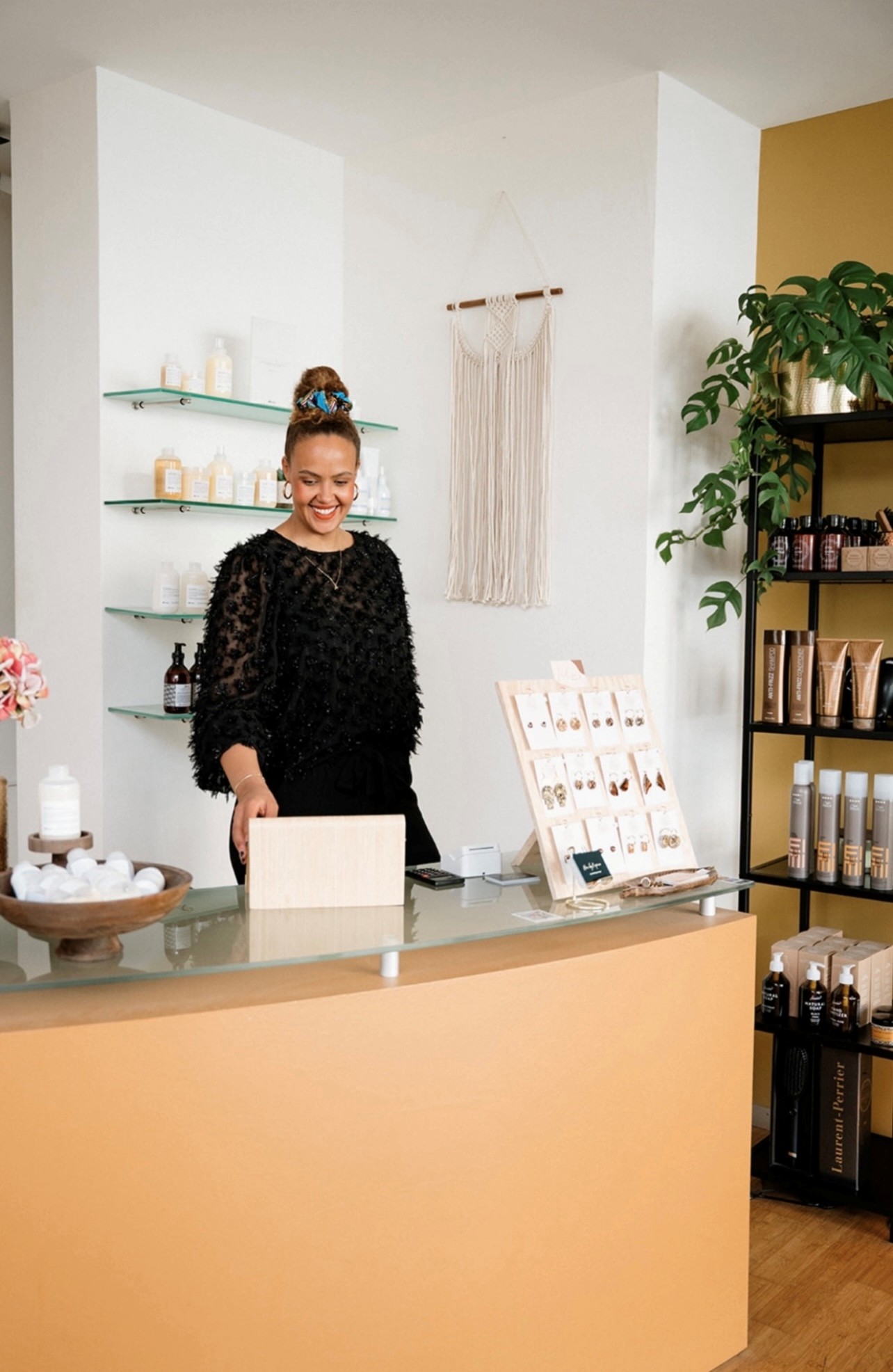 Hair by Napirai GmbH-Logo