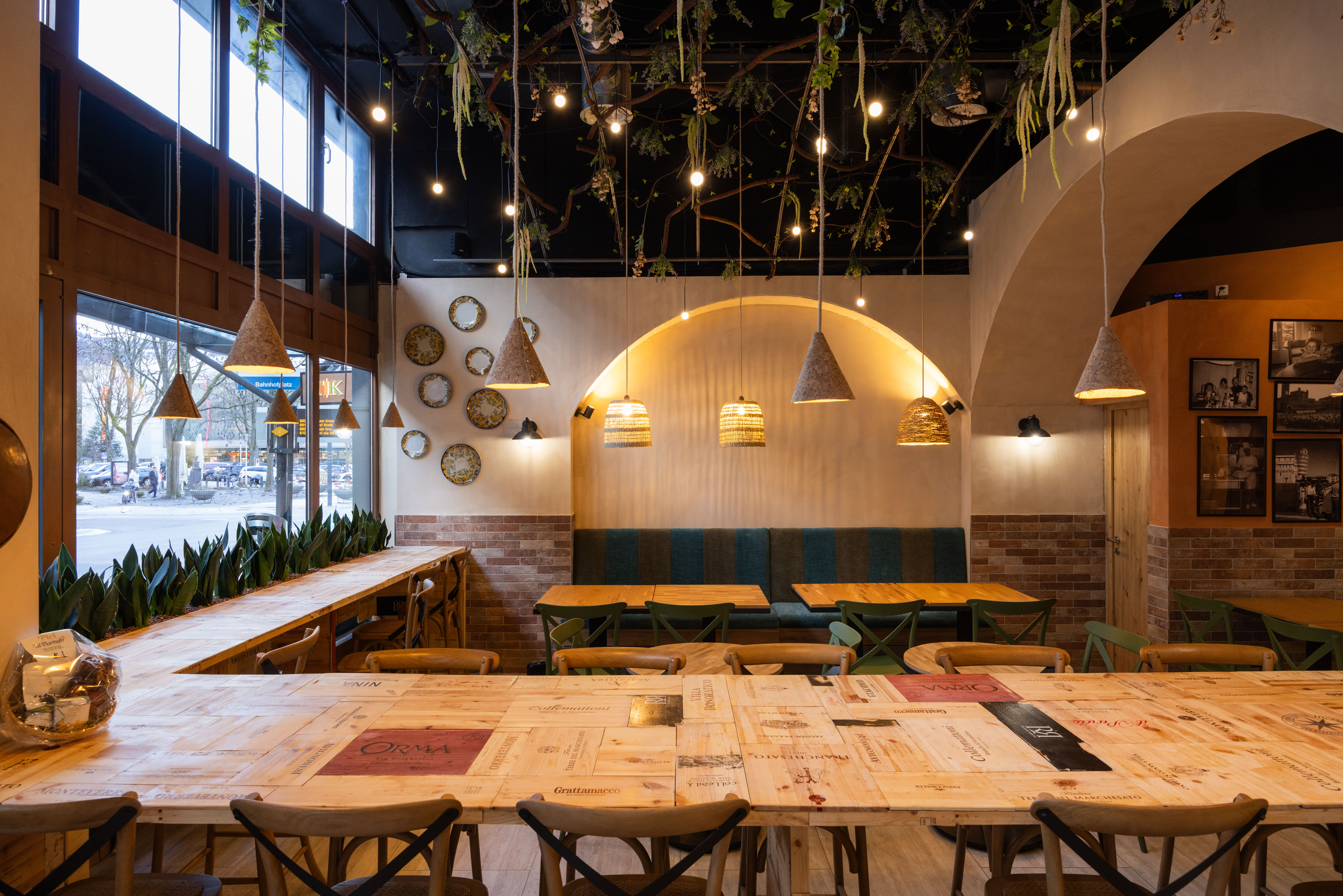 Tuscany Italian Kitchen - Klicken, um das Panorama Bild vergrössert darzustellen