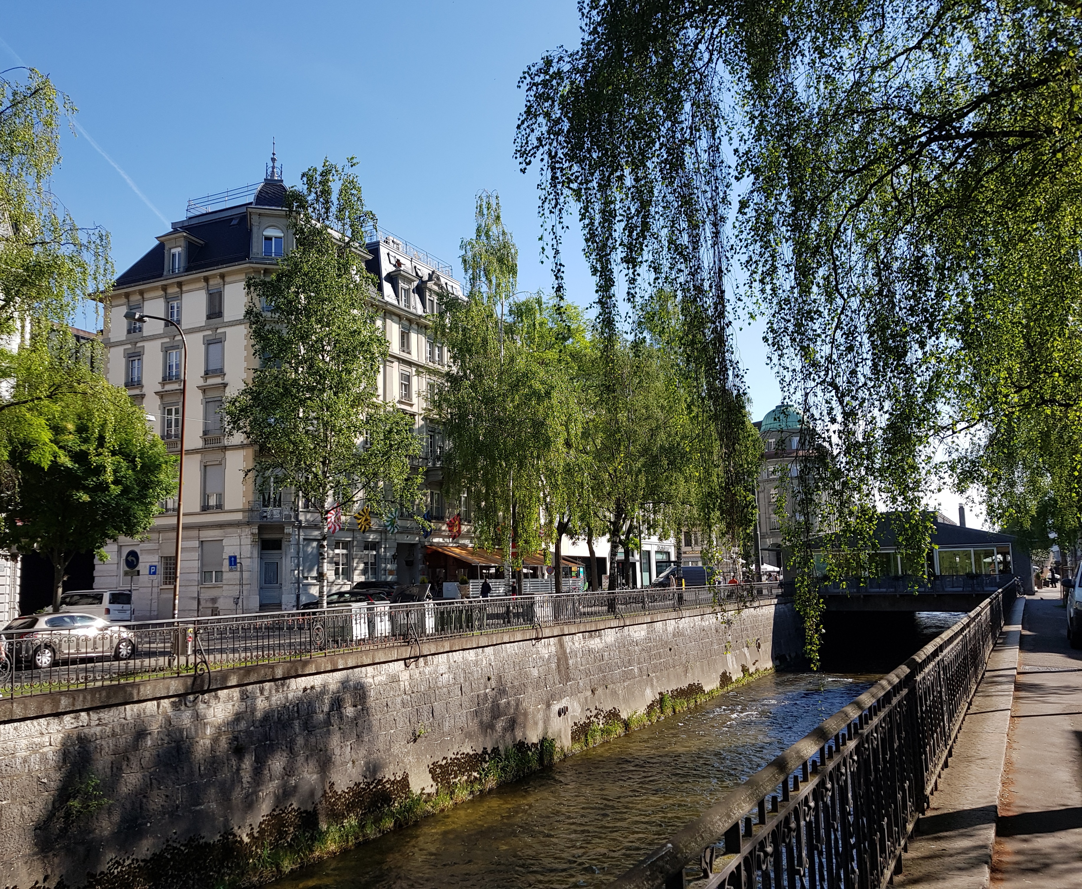 Centre Rochat/Residenz an der Schüss - Klicken, um das Panorama Bild vergrössert darzustellen