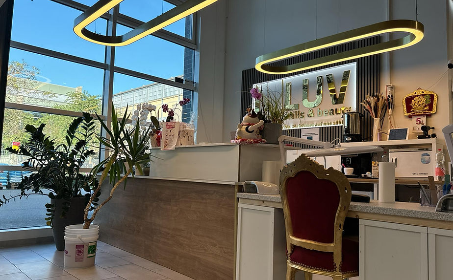 LUV Nails & Beauty Zürich- Oerlikon