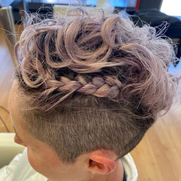 Sonja Reichmuth Oase für Körper, Haut & Haar - Klicken, um das Panorama Bild vergrössert darzustellen