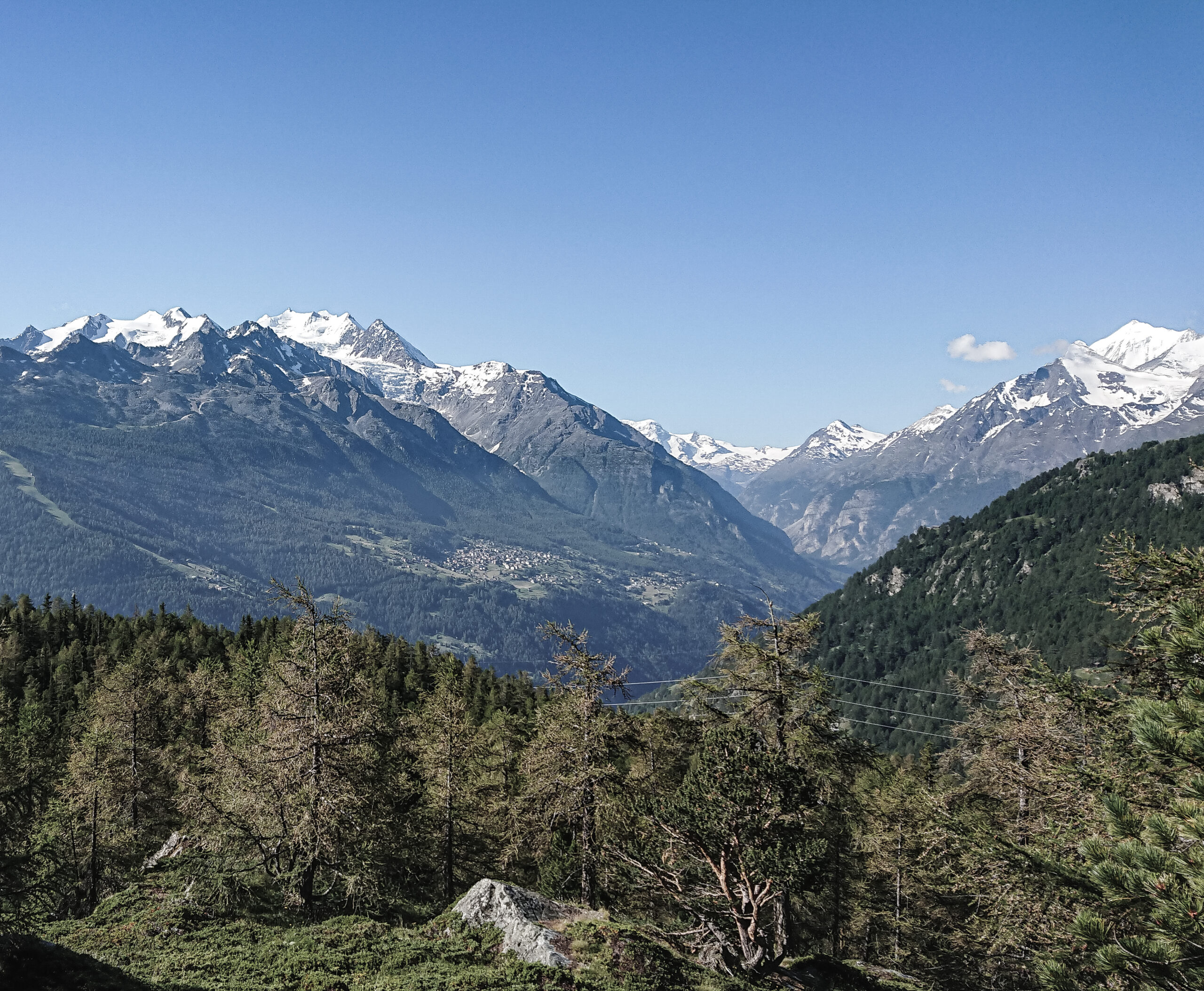 Weisshorn | Berghotel + Restaurant - Klicken, um das Panorama Bild vergrössert darzustellen