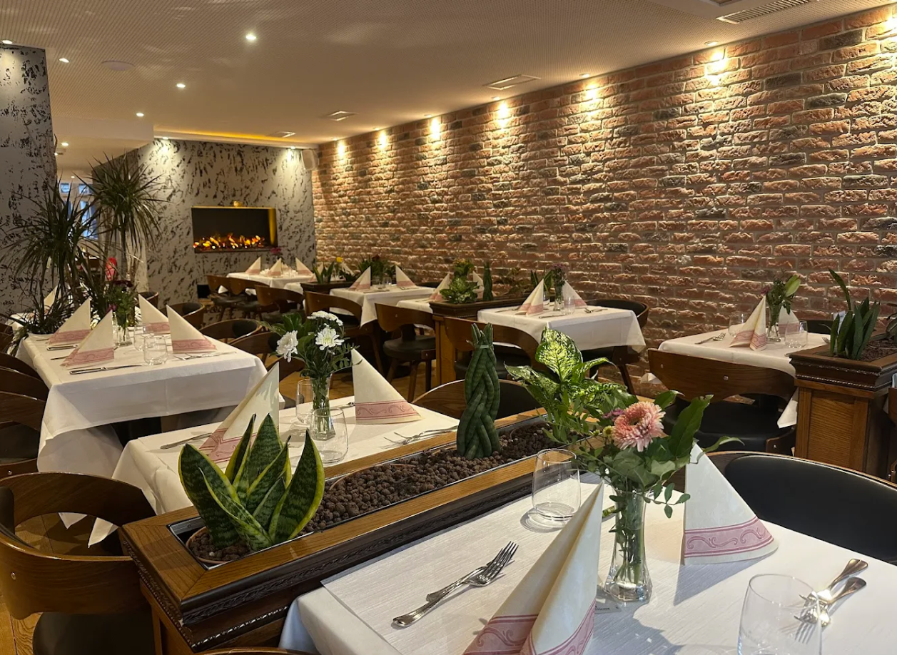 Piazza Italia Bärenplatz