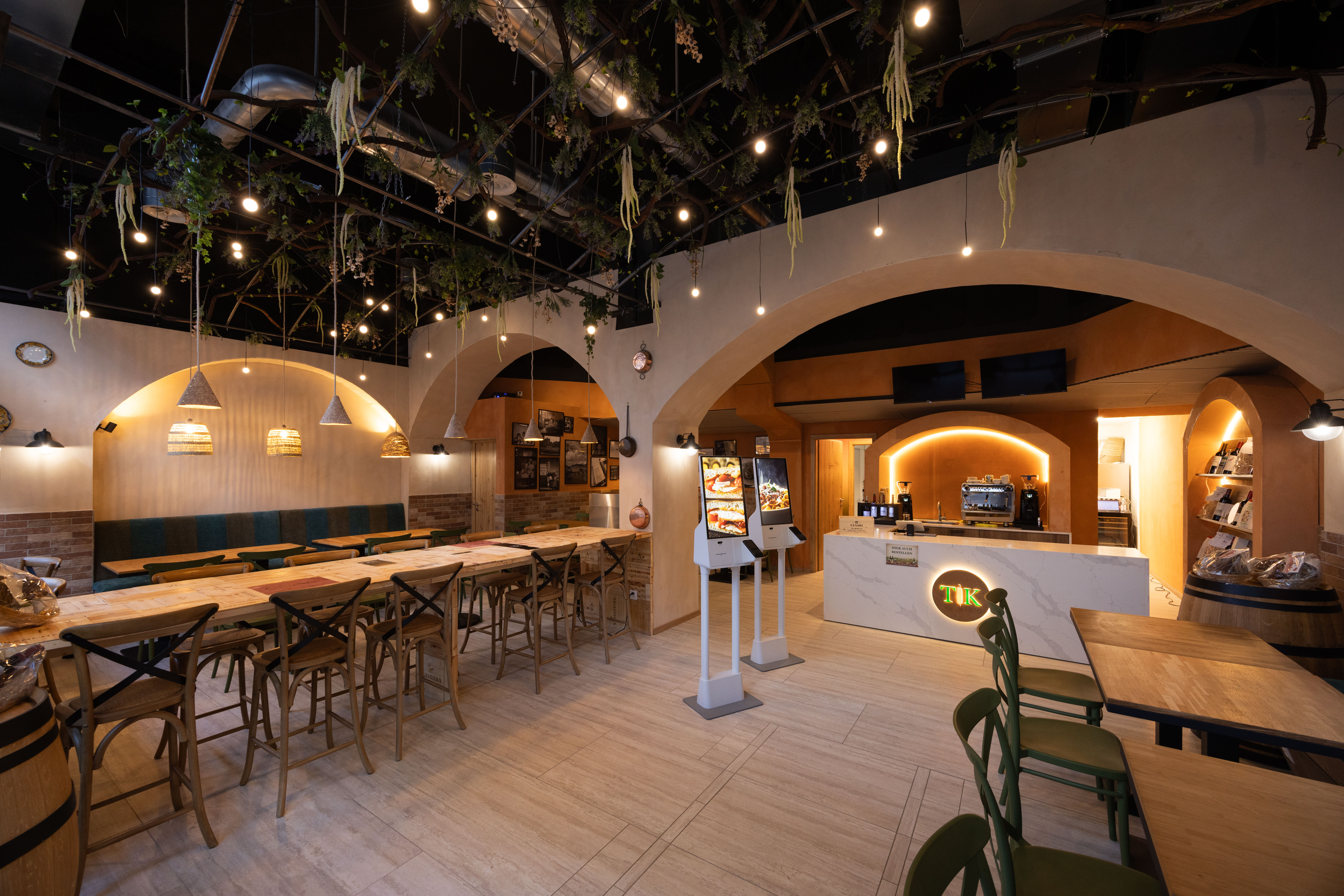 Tuscany Italian Kitchen - Klicken, um das Panorama Bild vergrössert darzustellen