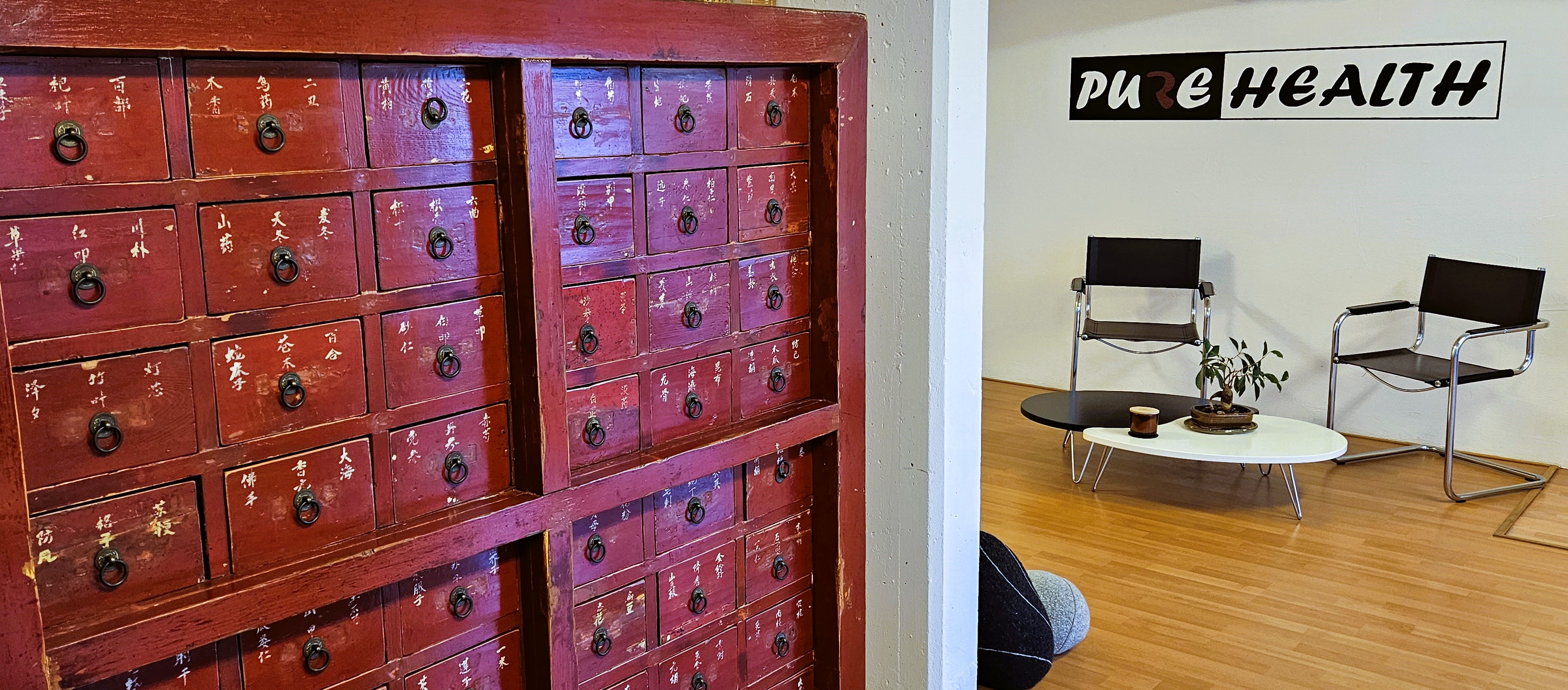 Pure Health - TCM Praxis Mutti - Klicken, um das Panorama Bild vergrössert darzustellen