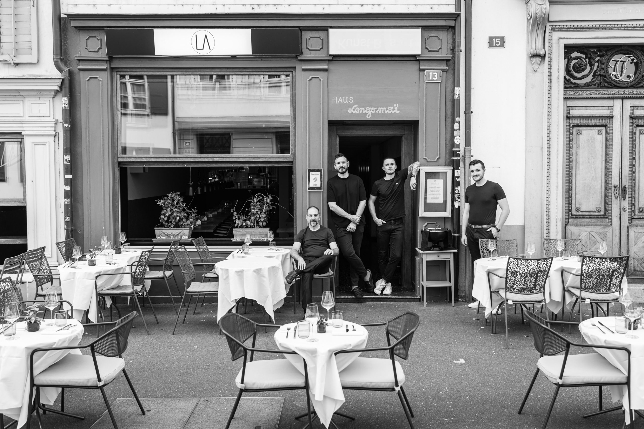 Django Restaurant 13 GmbH / LA Restaurant - Klicken, um das Panorama Bild vergrössert darzustellen