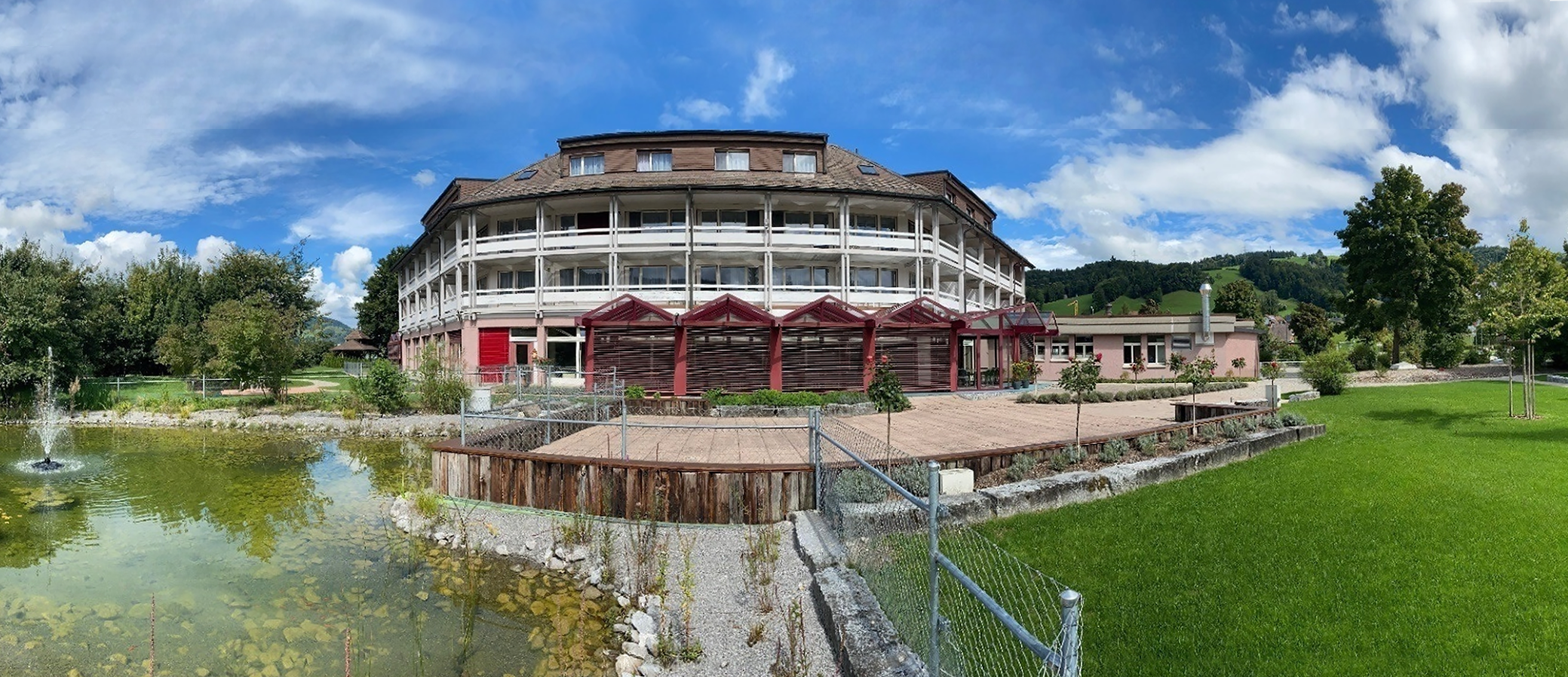 Neuchristen - Cliccare per ingrandire l’immagine panoramica