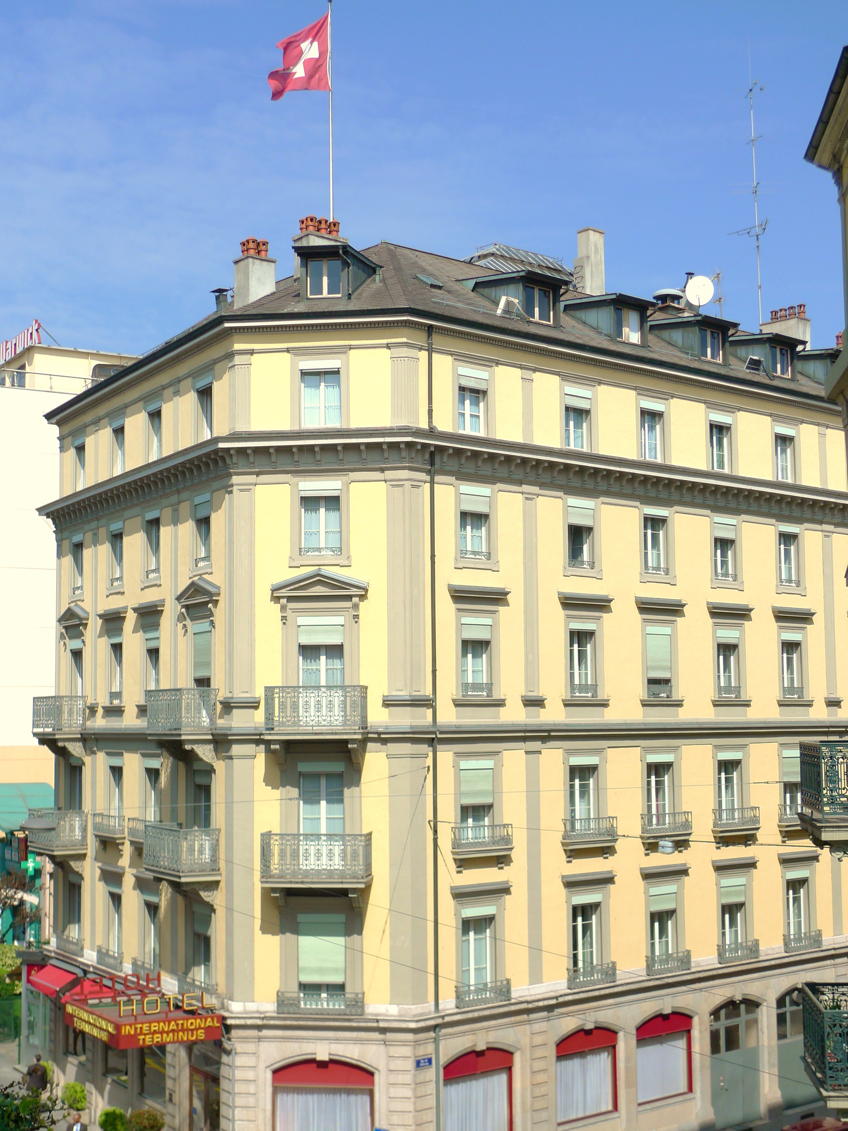 International et Terminus SA – click to enlarge the panorama picture