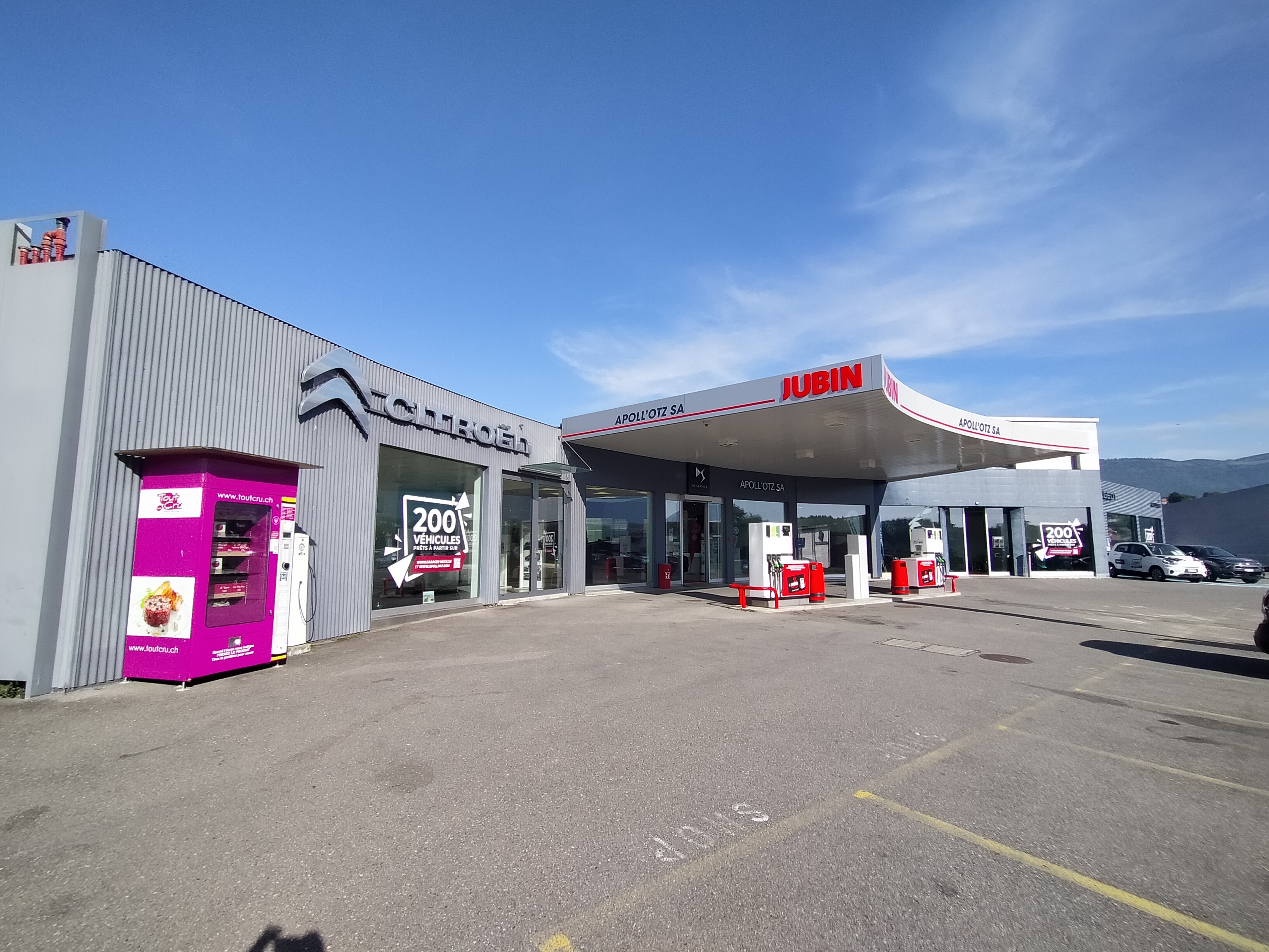Garages Hotz SA Yverdon-les-Bains - Klicken, um das Panorama Bild vergrössert darzustellen