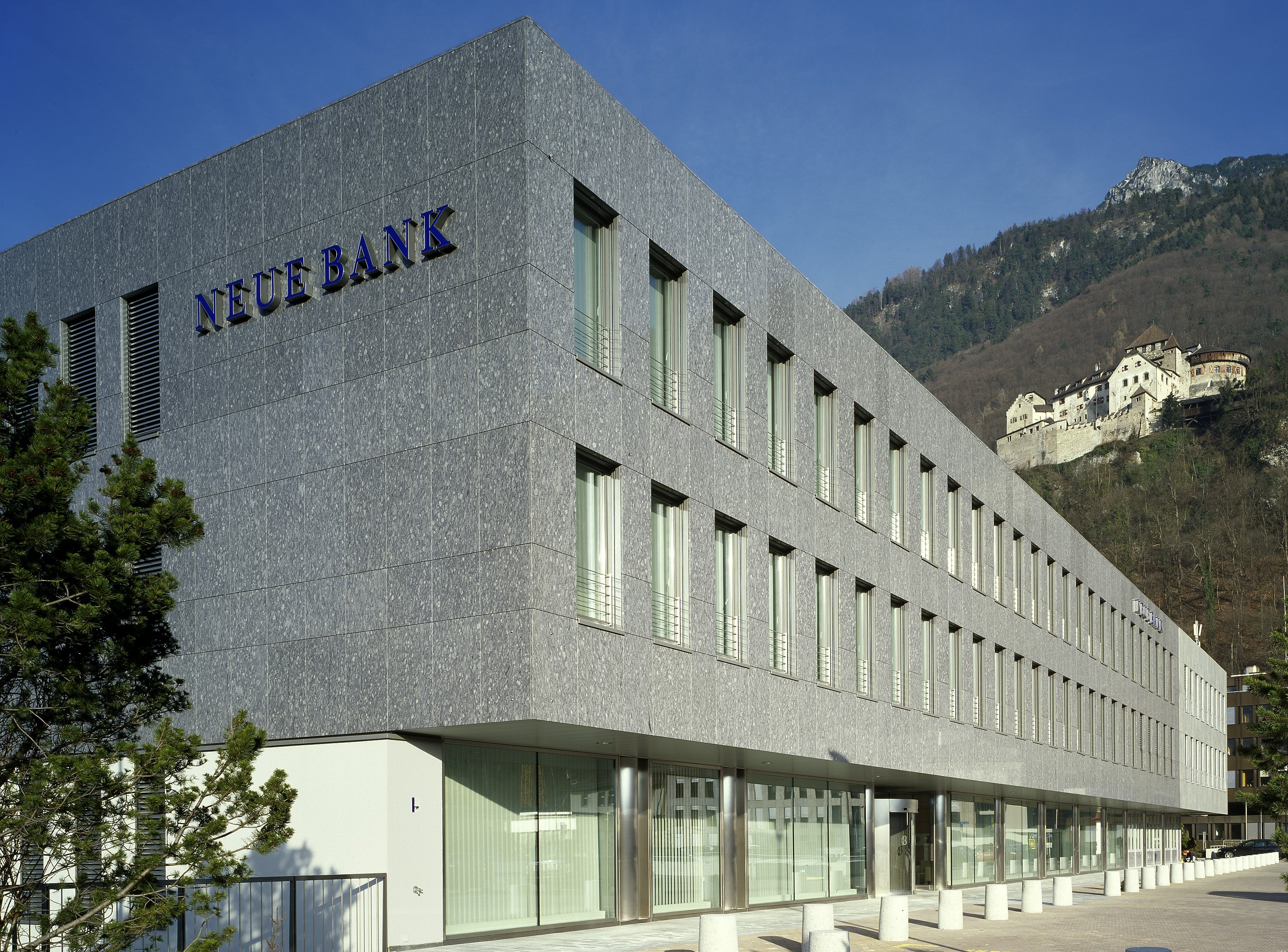 Neue Bank Ag Vermogensverwaltung In Vaduz Offnungszeiten