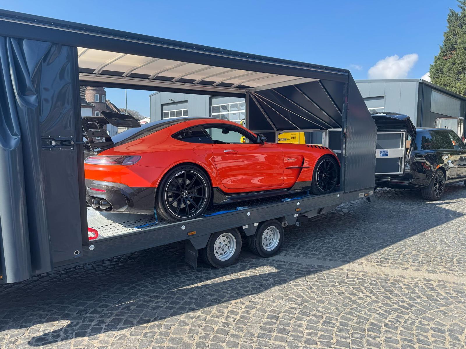 Veluxio – Geschlossener Autotransport Schweiz & Europa - Klicken, um das Panorama Bild vergrössert darzustellen