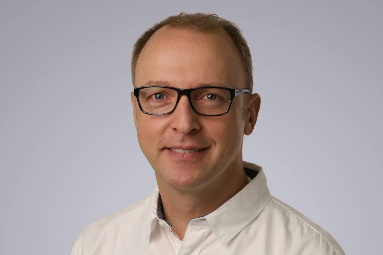 Dr. med. Henschel Mark-Logo