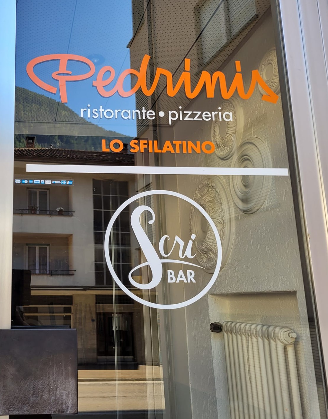Logo RISTORANTE | PIZZERIA Pedrinis 🍽️🍕 LO SFILATINO PIÙ FAMOSO DEL TICINO da Pedrinis a FAIDO